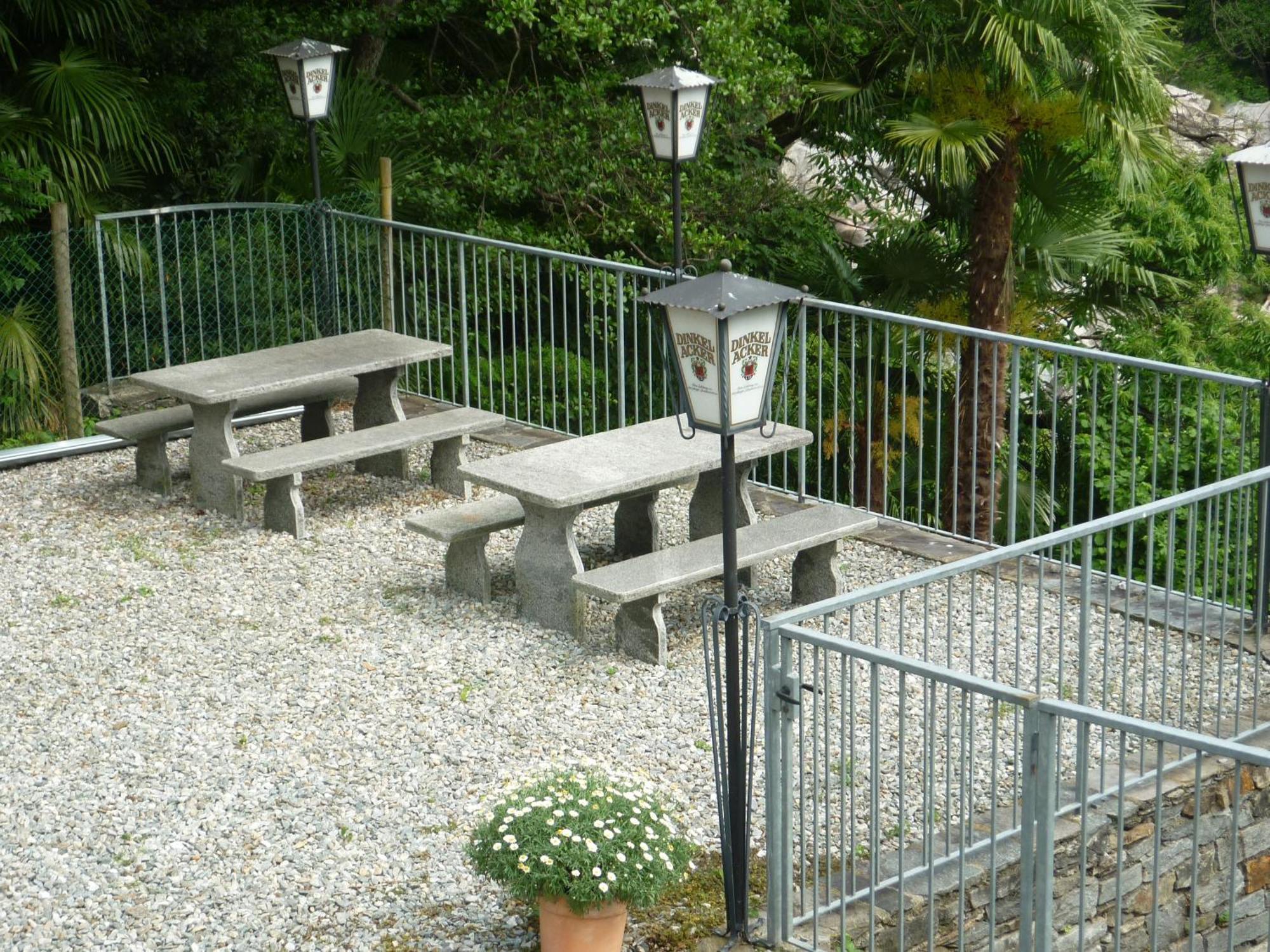 Ristorante Charme Hotel Tre Terre Ponte Brolla Eksteriør bilde